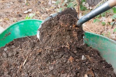 how to insulate a greenhouse