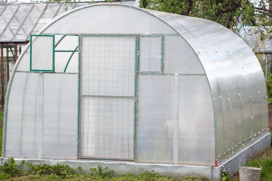 using a vent to cool a greenhouse using a vent to cool a greenhouse