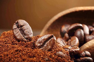 The actual facts about coffee grounds in the garden